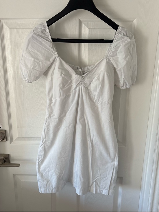 Abercrombie & Fitch Dresses & Skirts - Abercrombie & Fitch White Smocked Bodice Mini Dress Size S